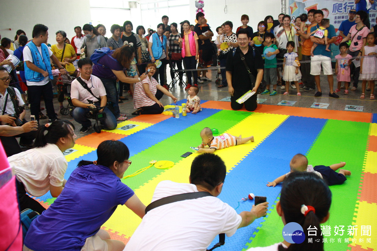 萌寶爬行比賽　跳電過熱理事長意外昏倒送醫