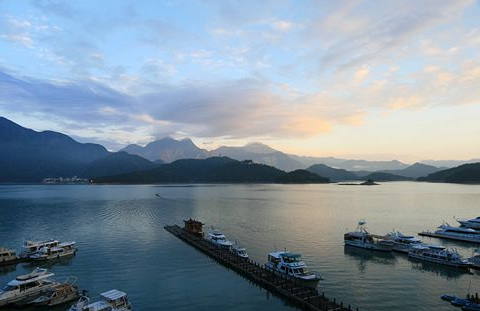 台中包車旅遊,台中包車,台中景點包車,台中景點旅遊包車,台中包車推薦,台中包車價格,包車價格,臺中包車價目表,台中包車一日遊價格