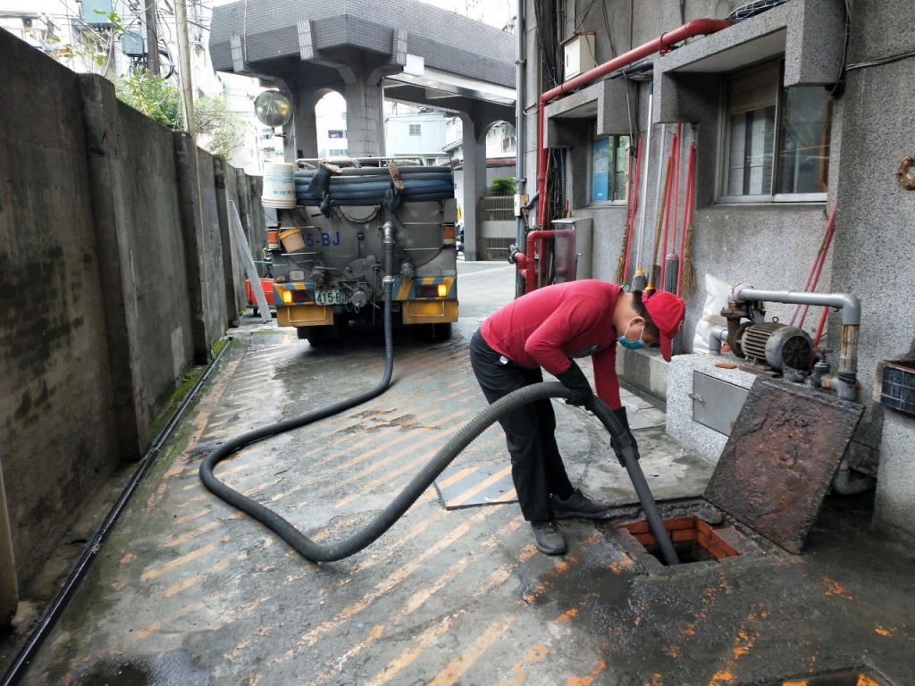 台北市抽水肥清理化糞池-康立