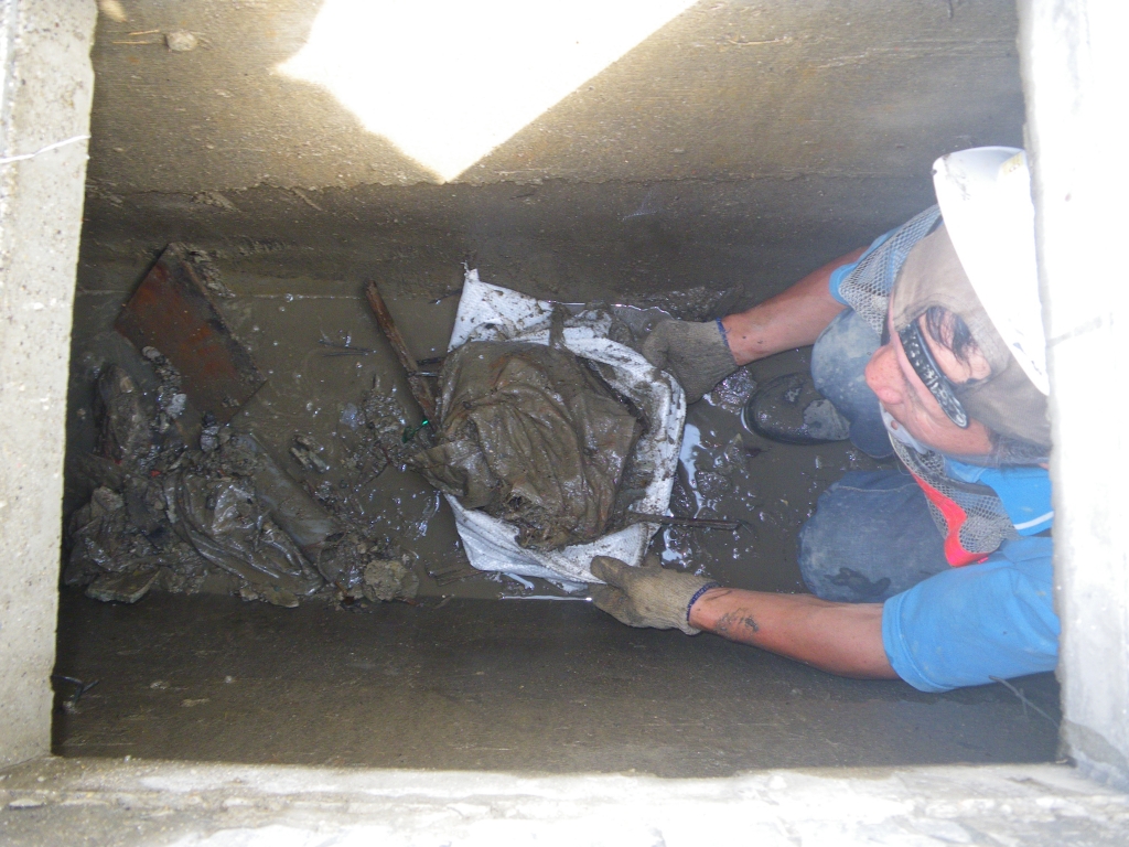 桃園排水溝污泥清理