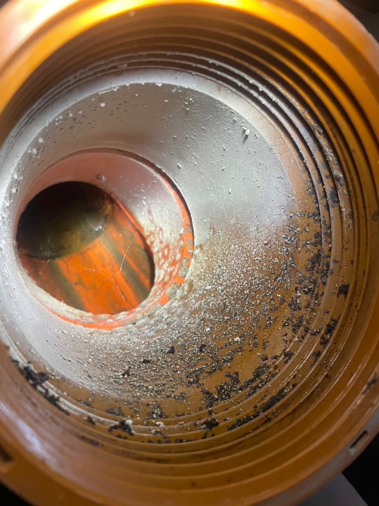 水刀清洗社區大樓污水管