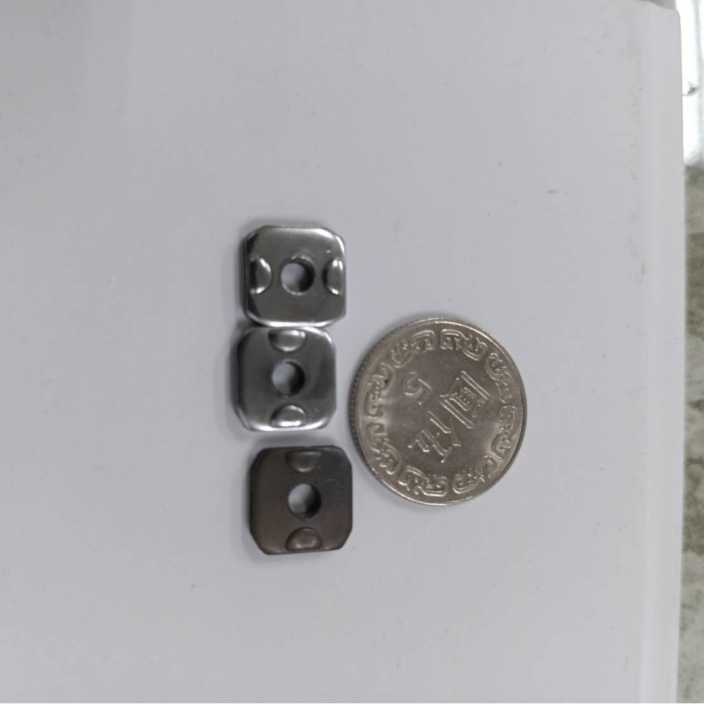 磁力震動製程 (適用高精度零件)