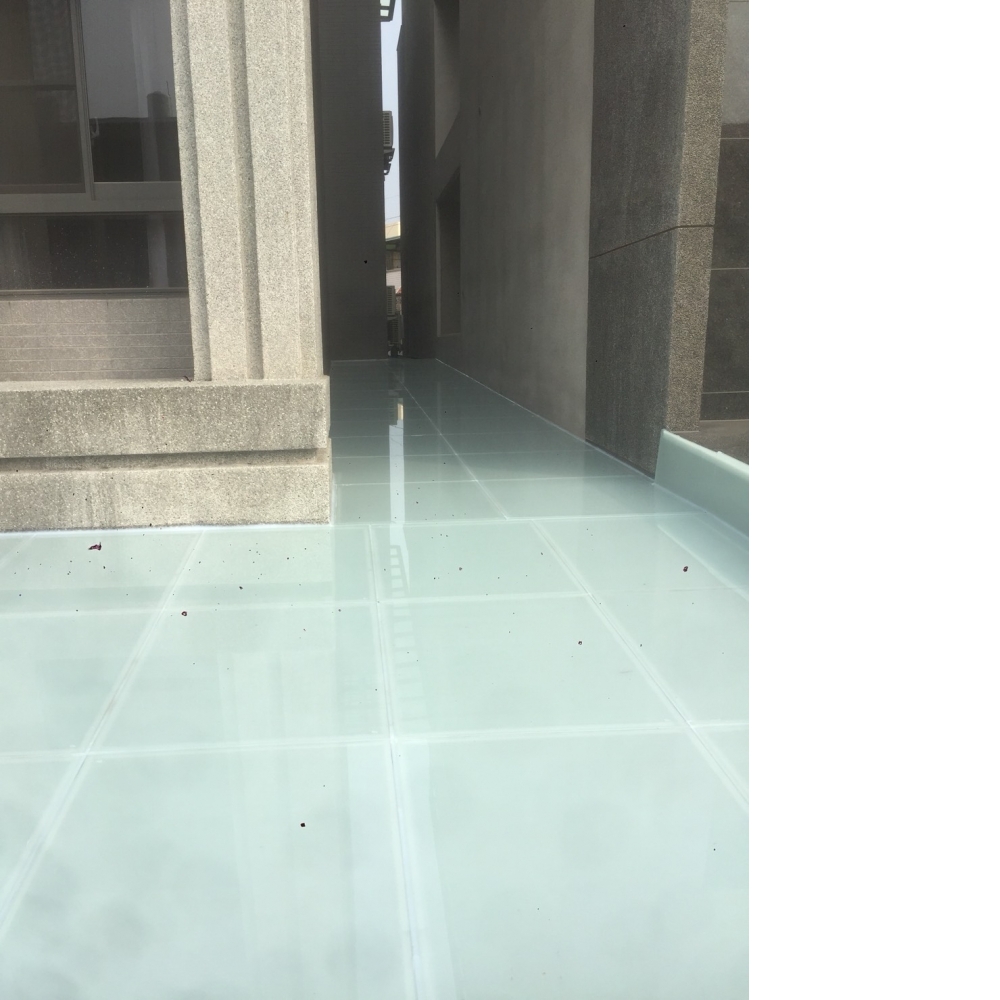 草屯玻璃採光罩-冠宇