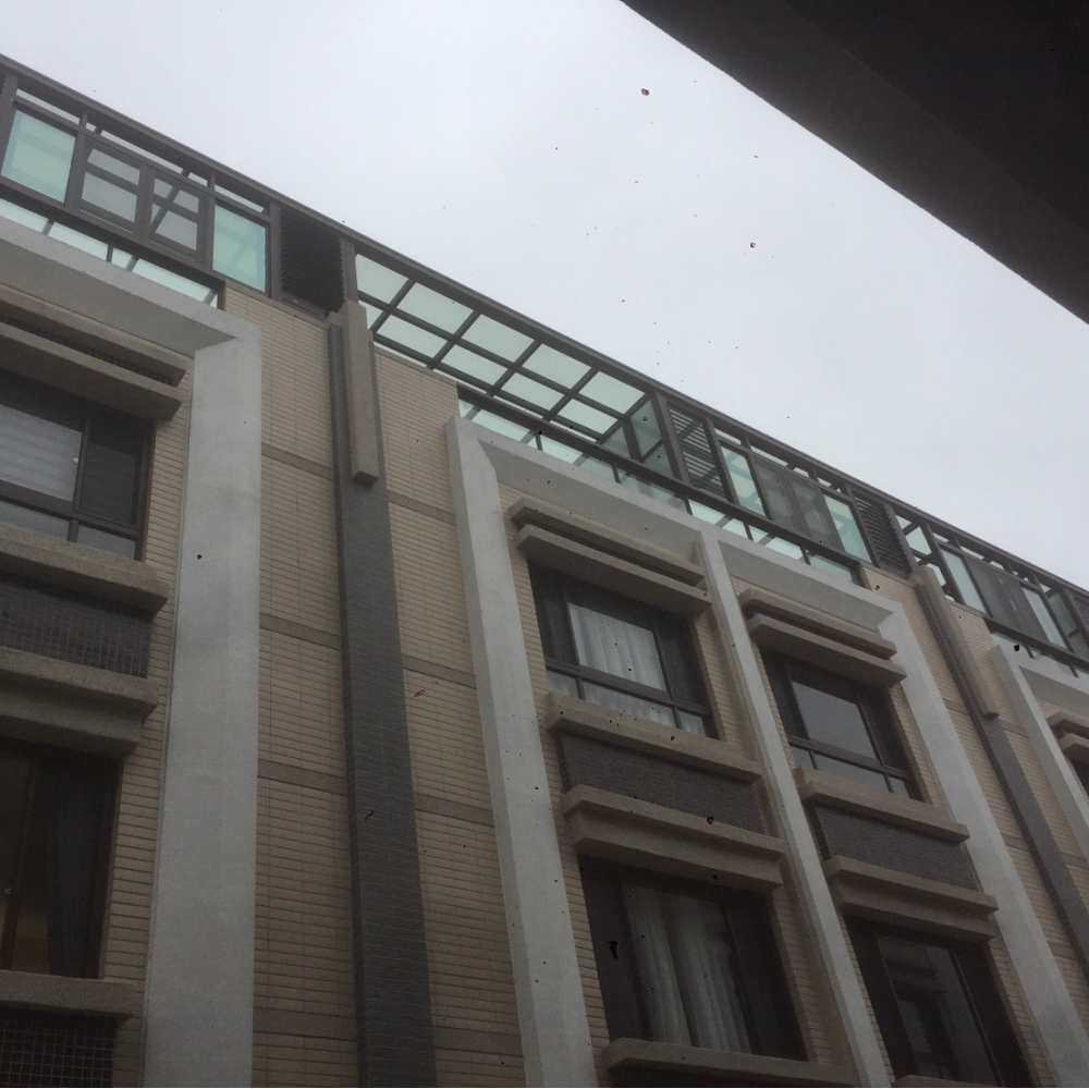 台中不銹鋼玻璃採光罩-冠宇