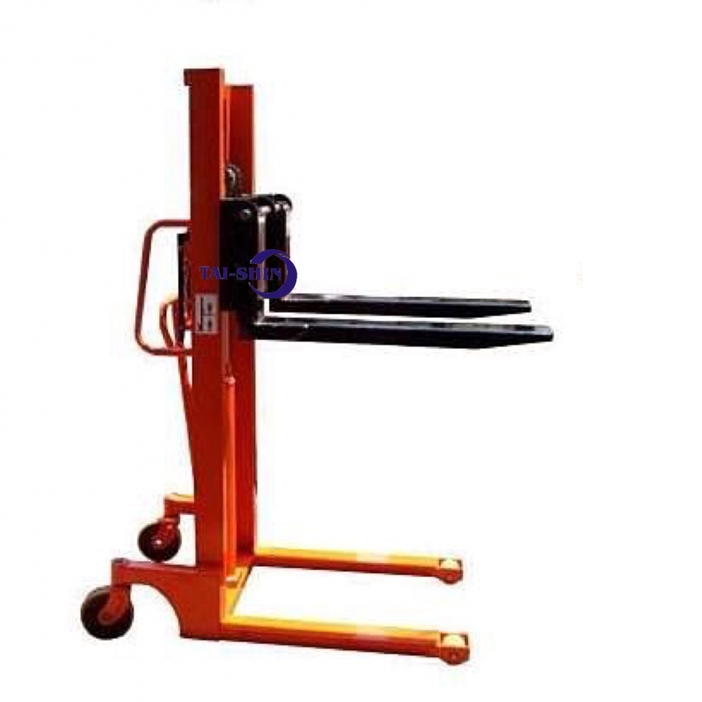 手動堆高機