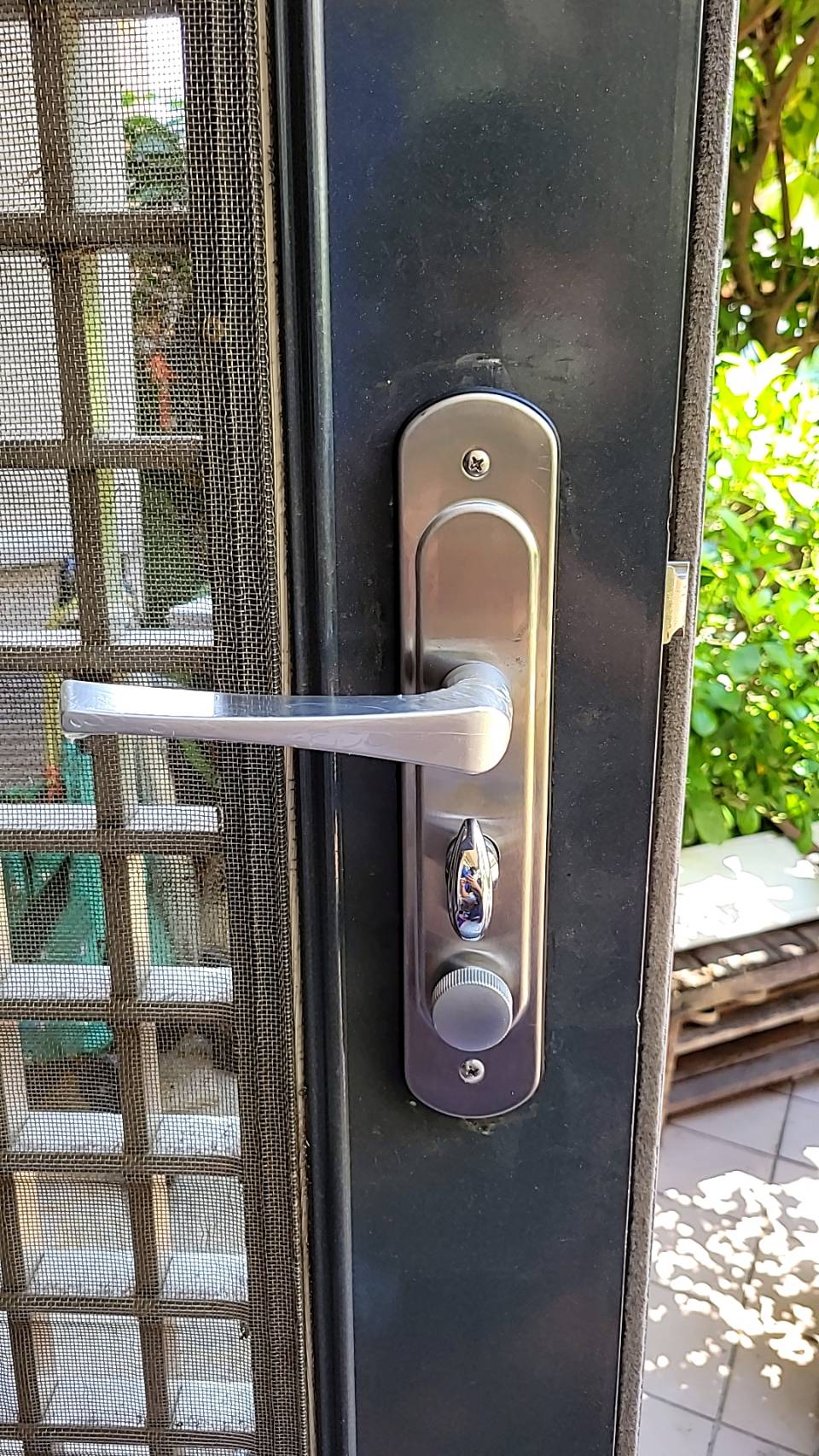 各式大門_房間門鎖安裝更換|台中門鎖安裝