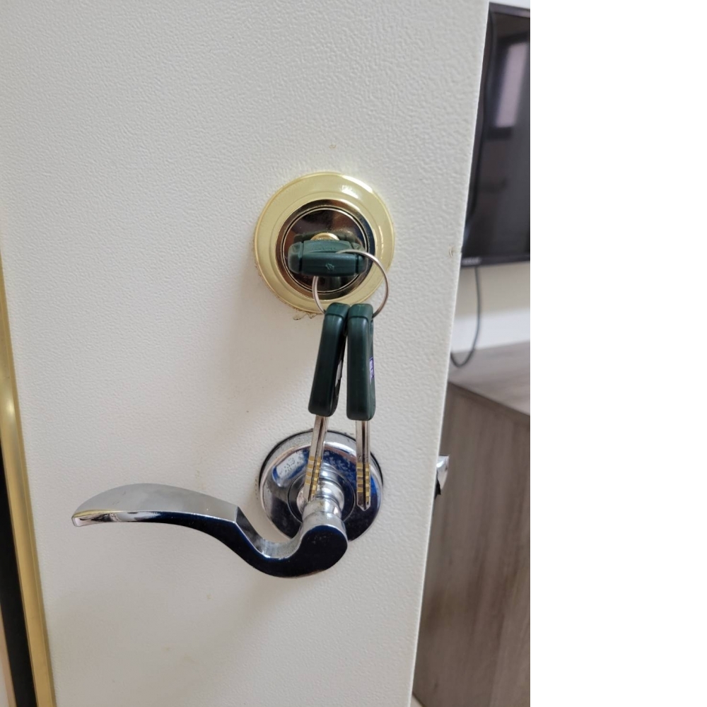 各式大門_房間門鎖安裝更換|台中門鎖安裝