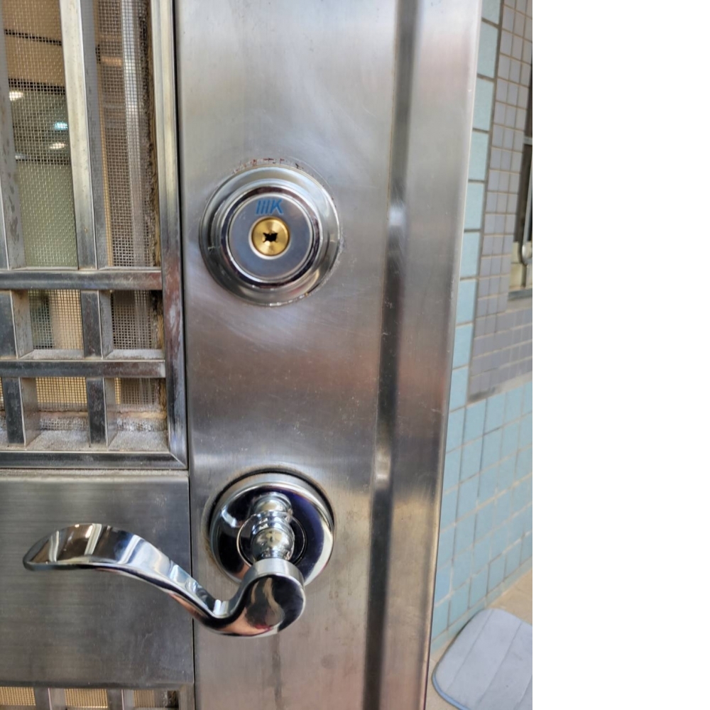 各式大門_房間門鎖安裝更換|台中門鎖安裝