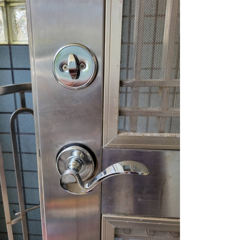 各式大門_房間門鎖安裝更換|台中門鎖安裝