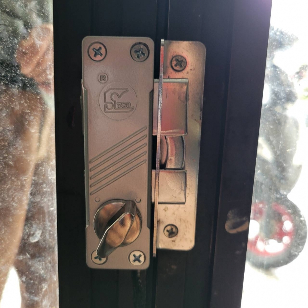 各式鋁門鎖｜台中門鎖安裝