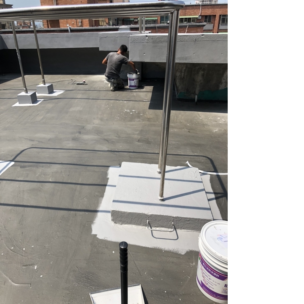 桃園區防水隔熱工程-頂樓地坪打除