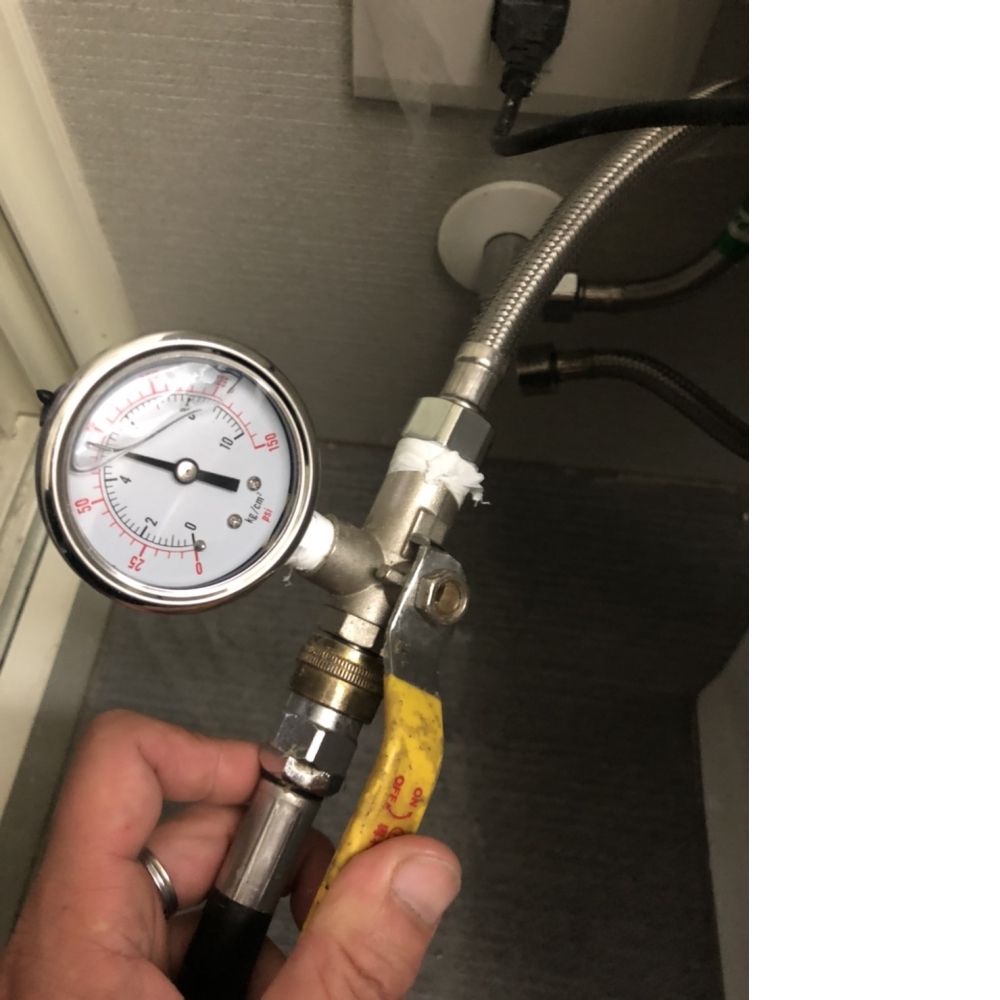 桃園防水-中壢區冷水管路漏水 免敲免打管內差壓灌藥作業