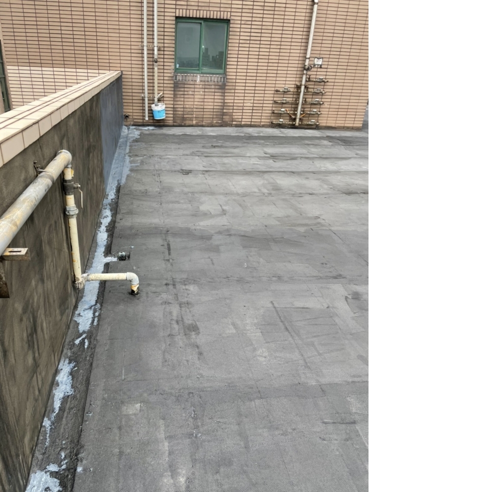 桃園防水-老社區頂樓地坪防水貼附抗裂網 艾富克防水塗料