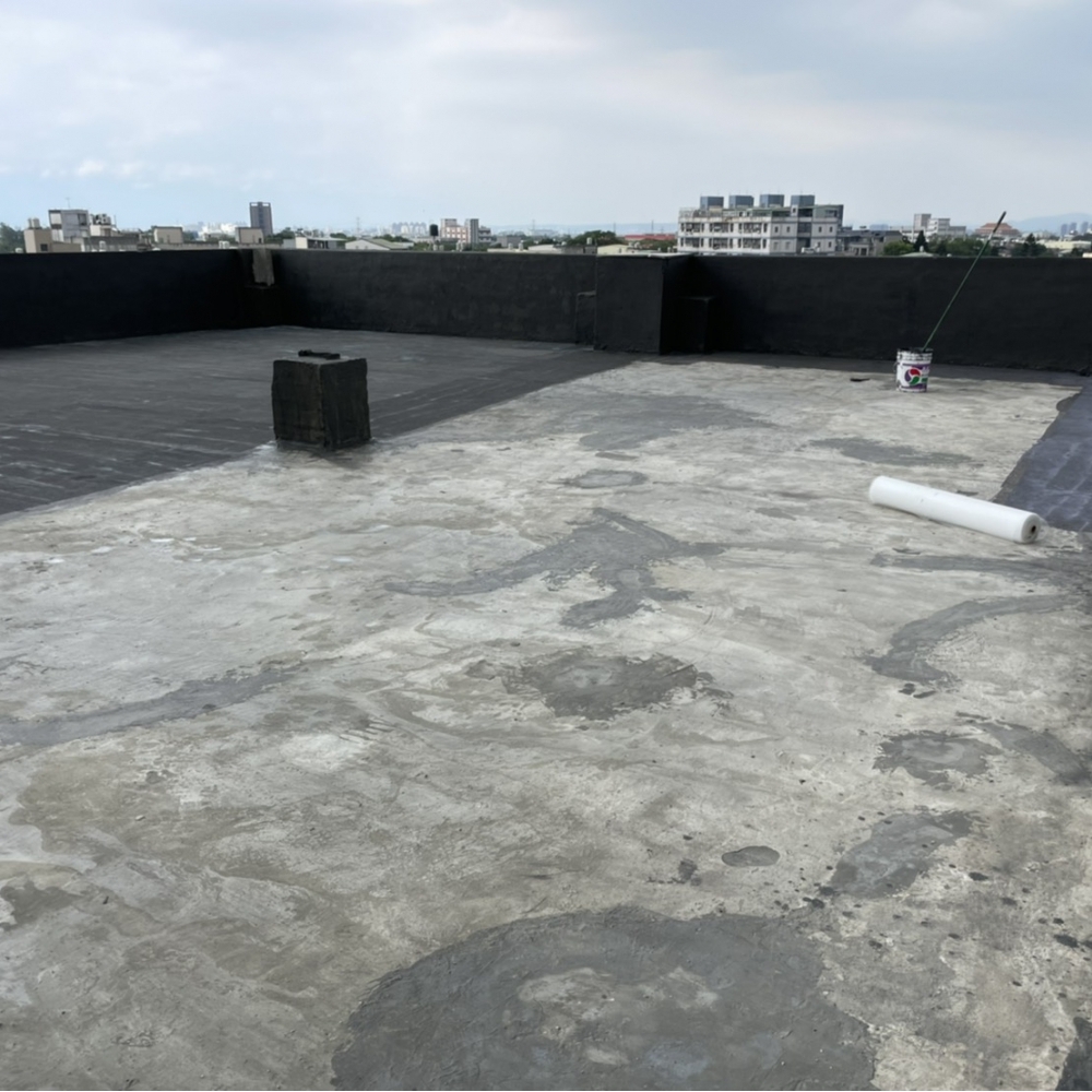 龍潭區頂樓地坪敲除泥作工程 防水隔熱工程