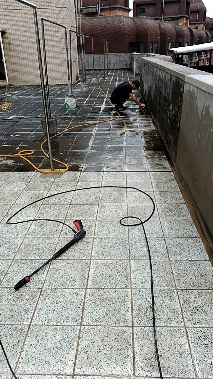 新北蘆洲區8戶頂樓防水工程