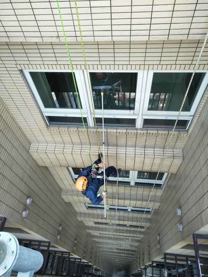 專業高空外牆雙繩垂降防水作業
