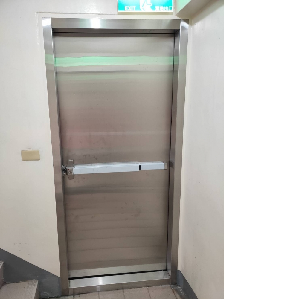 平鎮社區大樓防火門更/F60A不鏽鋼防火門/F60A遮煙烤漆防火門/符合建築法規&消防法規