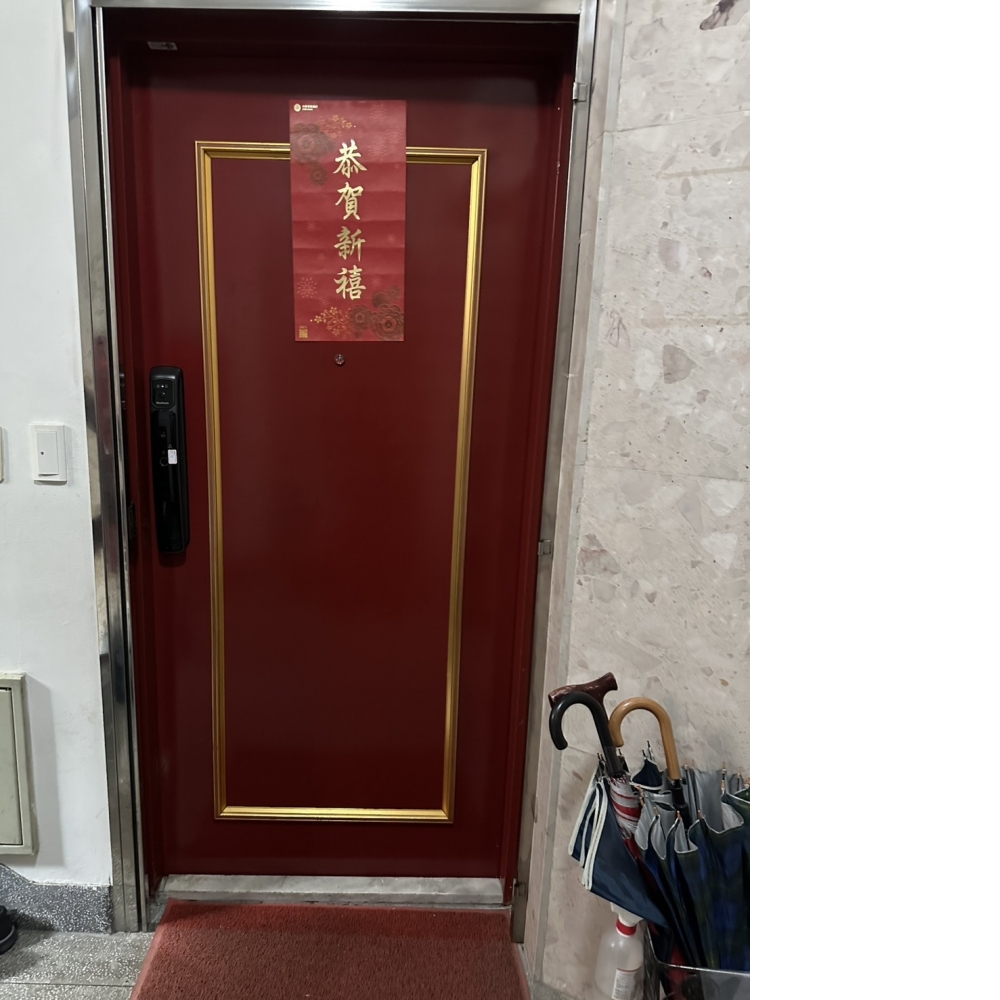 板橋社區拆除外鐵門後