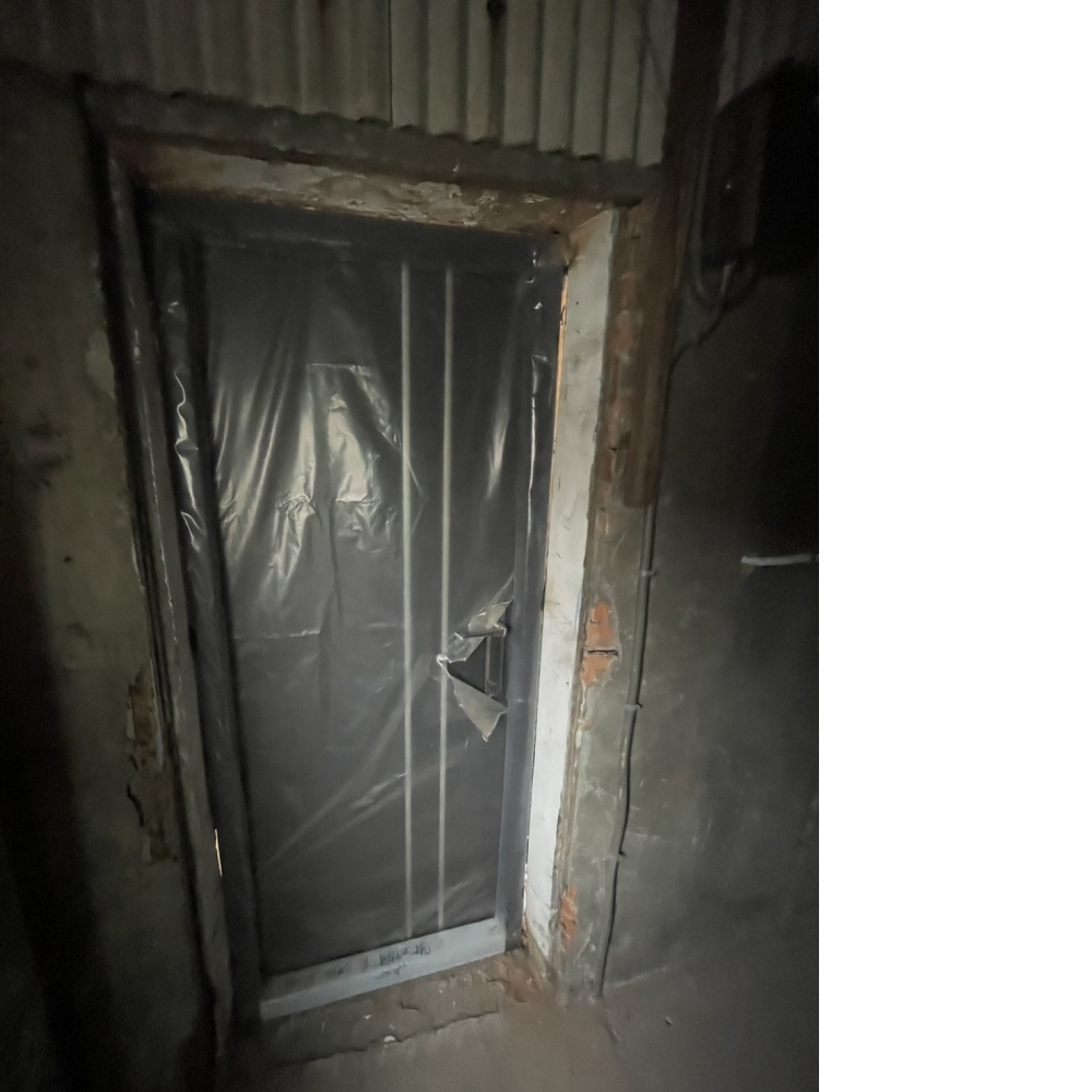 新莊公寓住家更換玄關門/直卡門