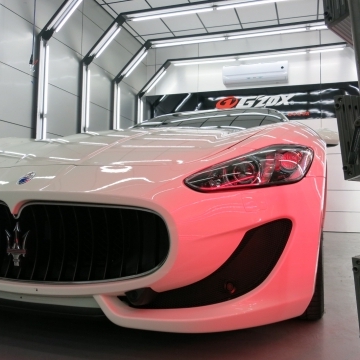 MASERATI 石