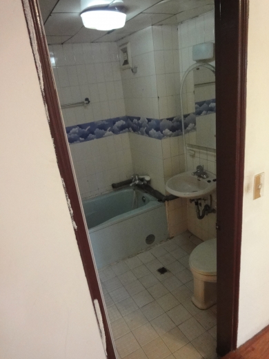 台北-老舊浴室磁磚換新