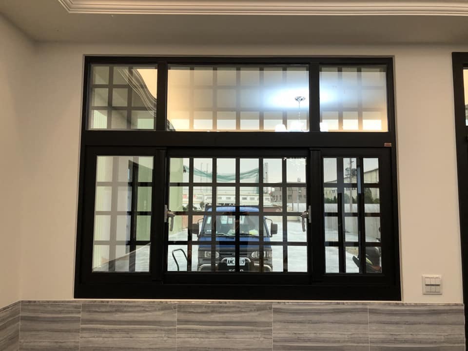 格子氣密窗(一)