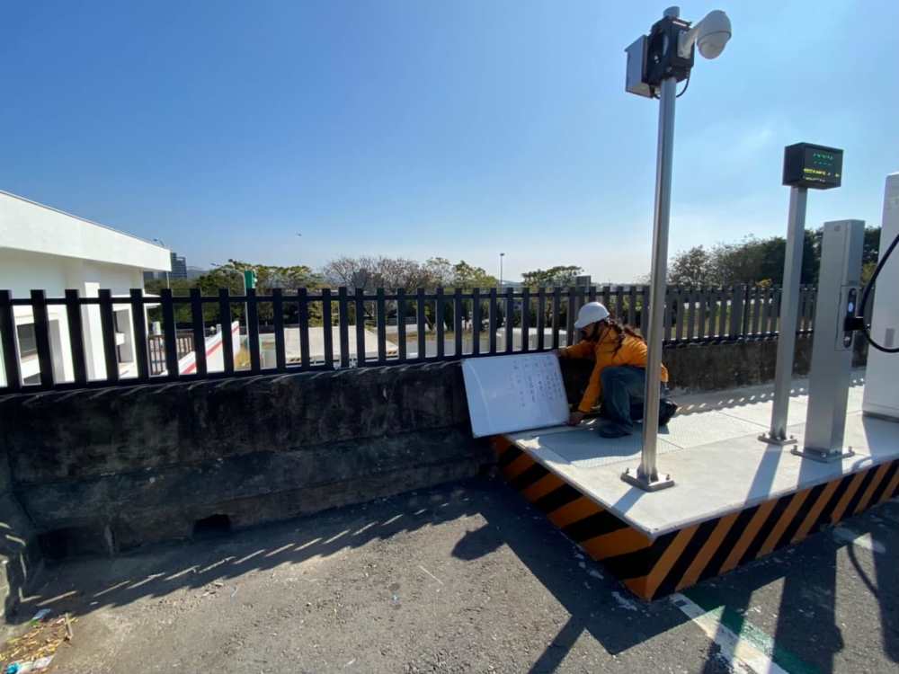 服務區充電椿鋁格柵圍籬護欄