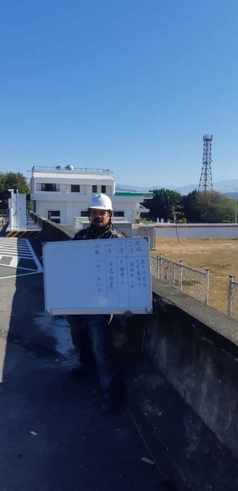 服務區充電椿鋁格柵圍籬護欄