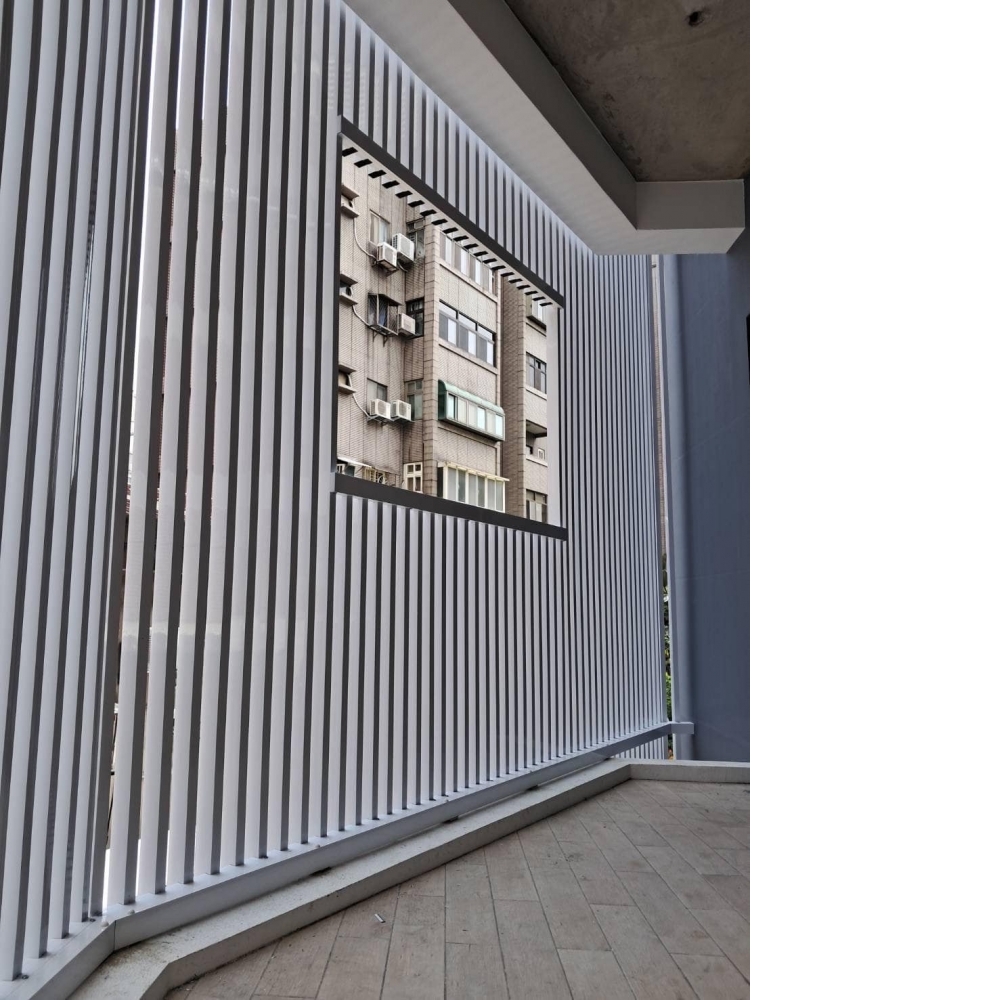 純白色鋁格柵外牆組