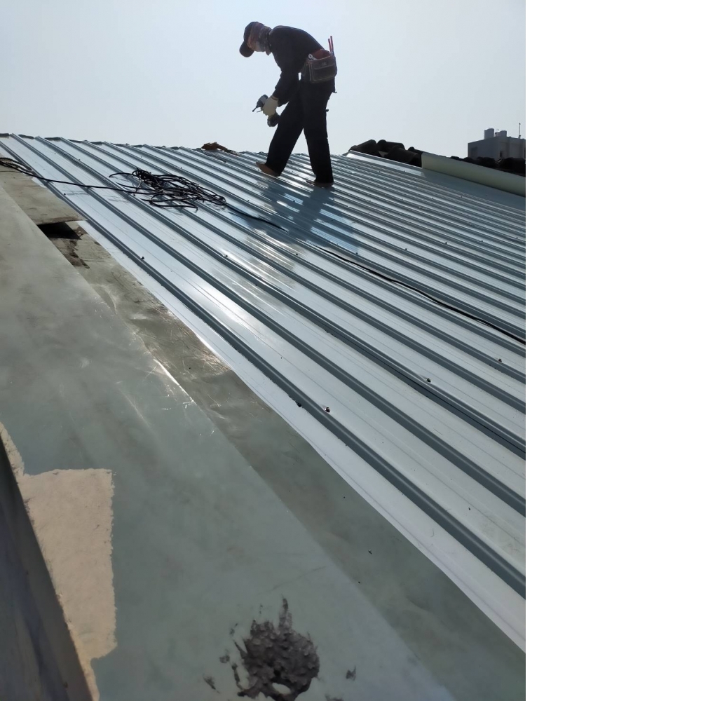 台中烤漆浪板工程-昕和