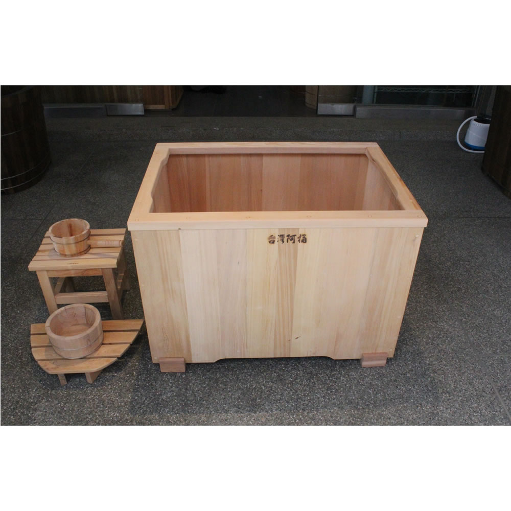 台灣檜木頂級四角浴缸