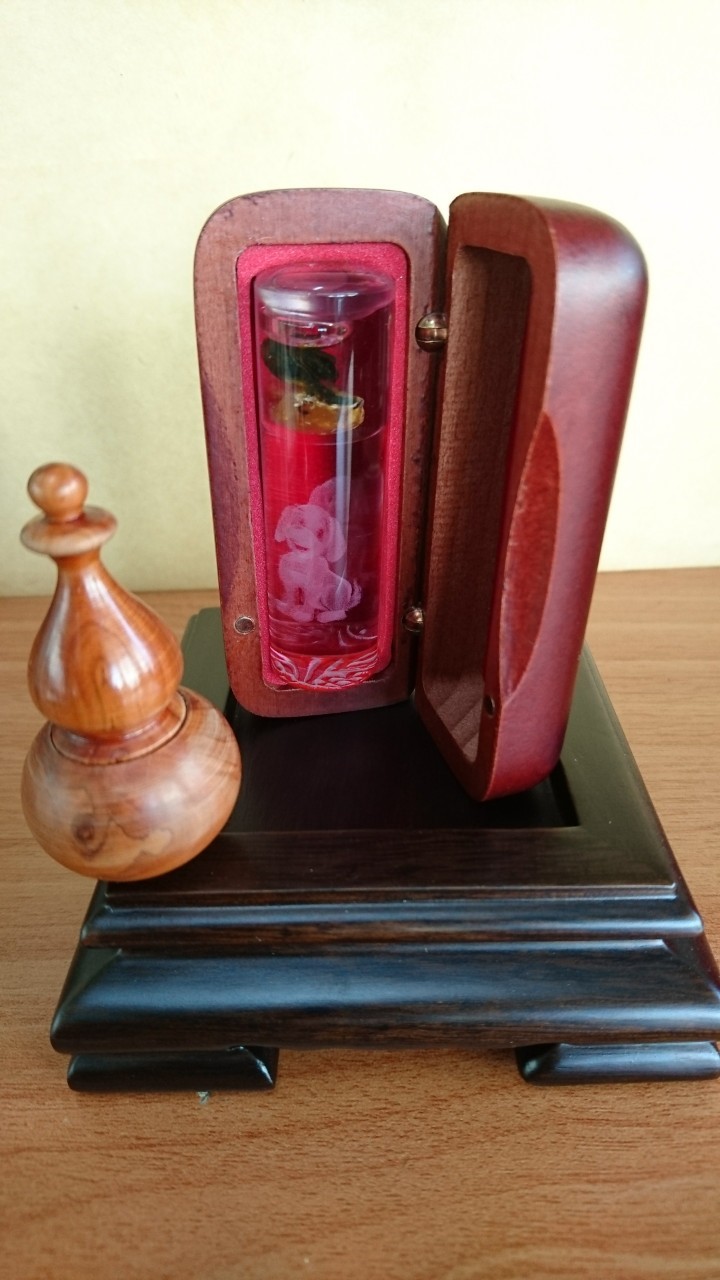 生肖水晶肚臍章