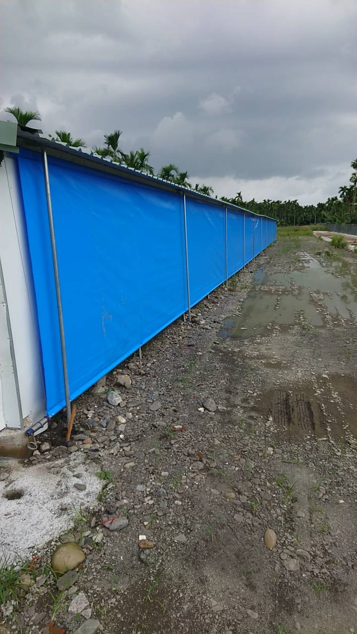 捲揚式垂直簾-蓄牧場