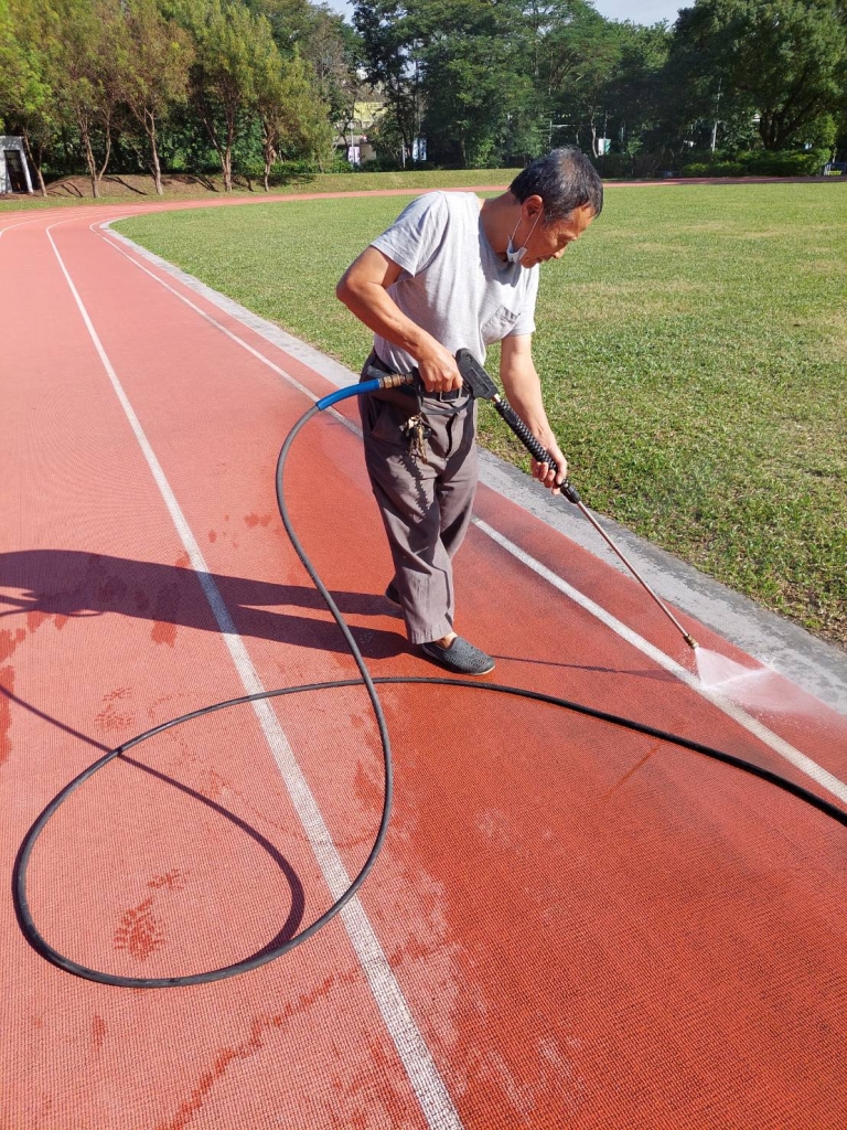 學校運動場高壓清洗