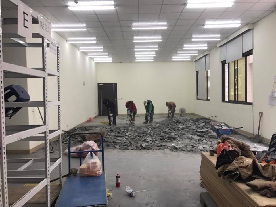 1070212彰化社頭織襪工廠內部地板打除工程